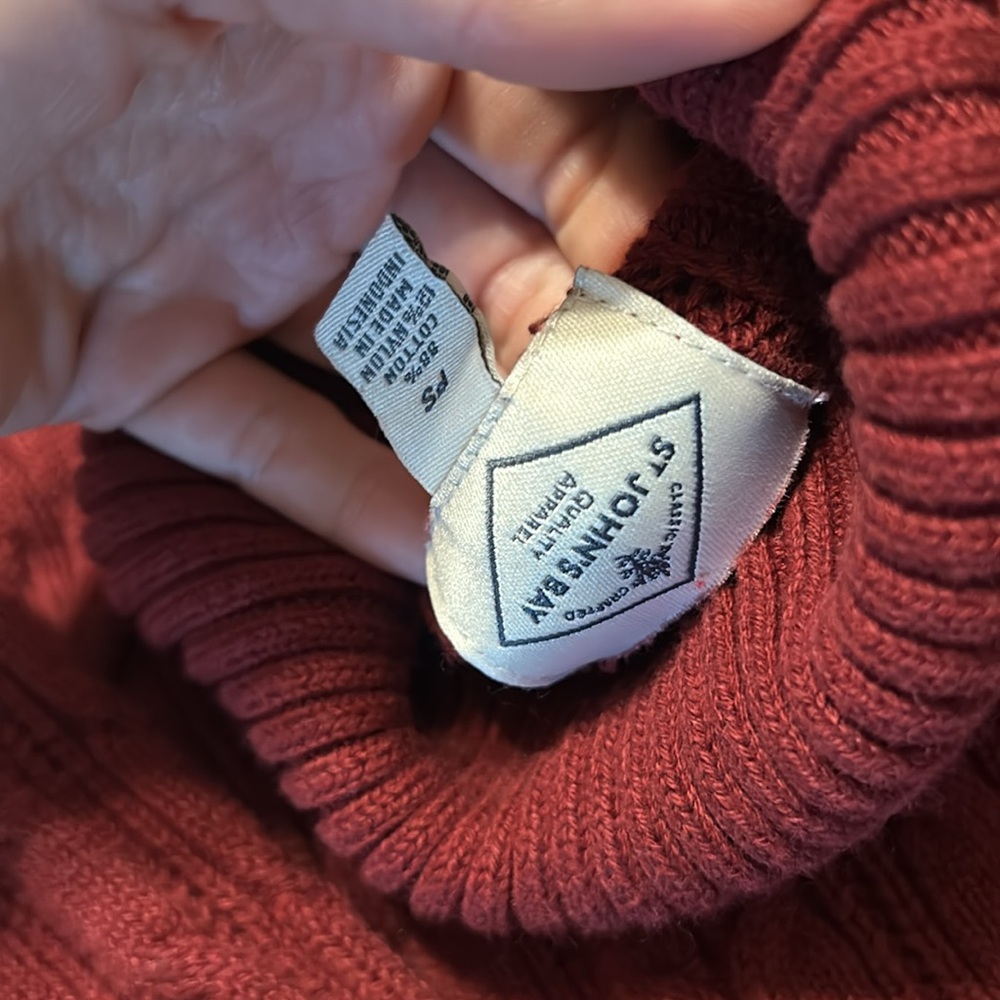 Wine red small sweater turtle neck - Picture 2 of 2